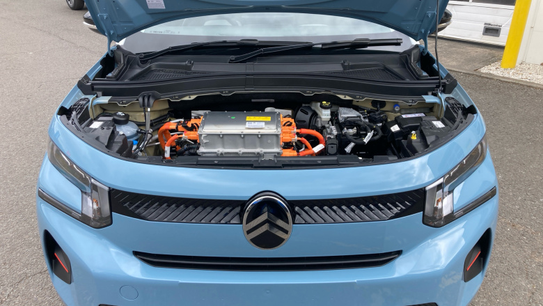 Citroen C3 83kW Plus 44kWh 5dr Auto Electric Hatchback